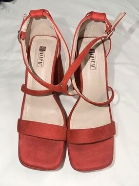 Red Criss Cross Straps Platform Chunky Heels EUC Size 7